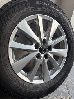 NOKIAN 225/65 R17 106H XL 17x7J ET50 - 12