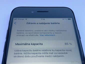 Apple iPhone SE 2020 128GB čierny  / batt. 85% - 12