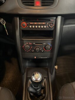 85600km. PEUGEOT 207 1.4 54kw kúp. v  SR 1/2011 - 12