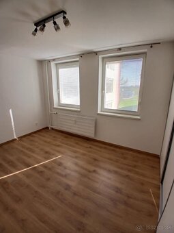 Krásny veľký 2 izbový byt s balkónom. - 12