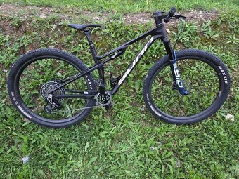 Horsky bicykel carbon celoodpruzeny ram M pneu 29 - 12