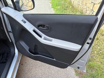 Toyota Yaris 1.33 VVT-i • 74kW • 2011 • STK/EK 03/2027 - 12