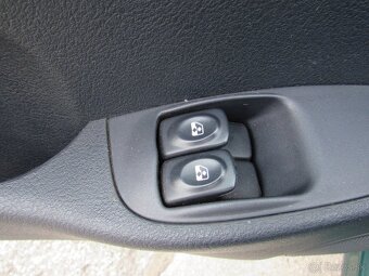 Renault Mégane 1.6 16V Authentique - 12