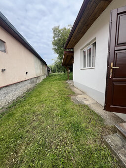 Pokoj vidieka, komfort domova – rodinný dom v Ľubiši na pred - 12