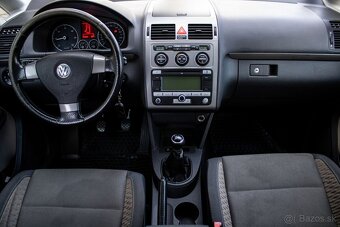 Volkswagen Touran Cross 2.0 TDI Webasto 7 miestne - 12