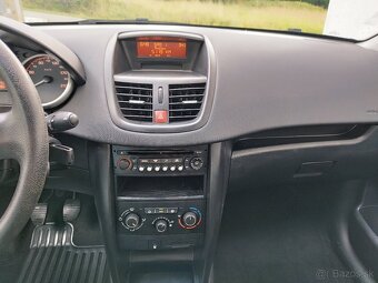 PEUGEOT 207 1.4i, r.v.: 10/2010, klíma, STK, EK do: 10/2026 - 12
