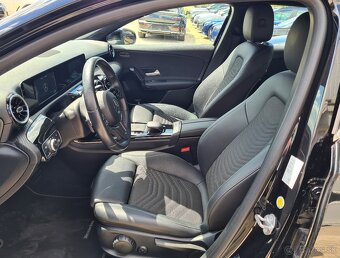 MERCEDES-BENZ A TRIEDA 200 D /T - 12