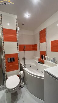 Ponúkame na predaj 4- izbový dvojgeneračný byt s balkónom. - 12