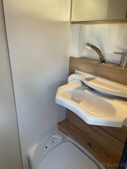 Predám obytný príves NIEWIADÓW N Cross mini. - 12