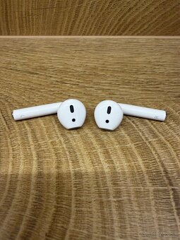 Apple AirPods 1 - 12