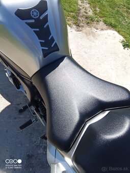 Yamaha FZ1 - 12