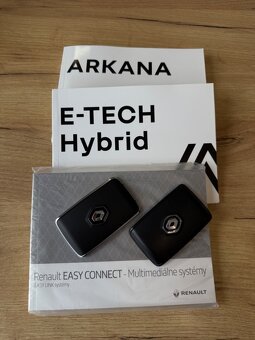 Renault Arkana 1.6 E-Tech Hybrid 145 RS line A/T - 12