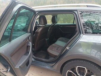 Škoda octavia scout 4x4 135kW - 12