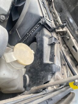 Rozpredam BMW e34 520ia - 12