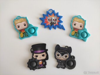 Kinder: Playmobil/Marvel/Harry Potter/DC/Super Mario/Dino - 12