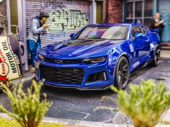 Chevrolet Camaro ZL1 2017 1:18 Autoart - 12