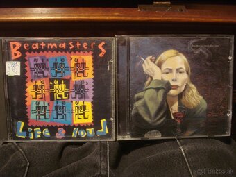 CD N.CAVE B.SOUTH HENDRIX OLDFIELD RAMONES CLASH S.MINDS REM - 12