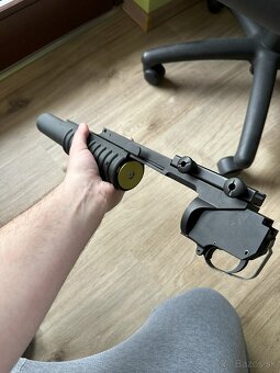 Predám airsoft Granátomet E&C Celokovový 40mm M203 - 12