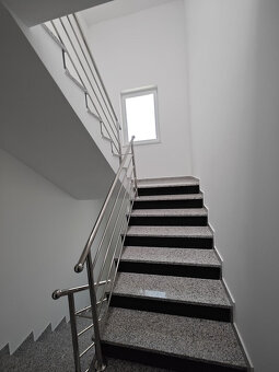 Chorvátsko-Trojizbový moderný apartmán s výhľadom na more - 12