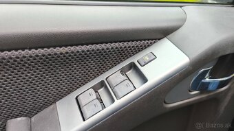 Nissan Navara 2.5 DCI , Slovenské auto , Hardtop - 12