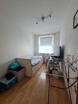 3-izb. Jamnického ul. / nepriechodné izby, pekné prostredie - 12