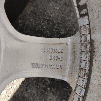 17"-235/65R17 Continental VOLVO - 12