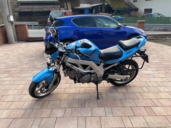 Suzuki SV650 - 12