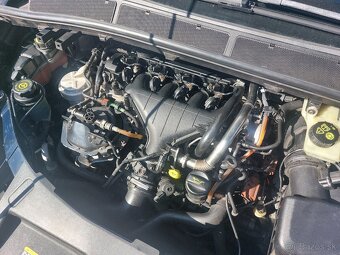 Ford Galaxy - 12