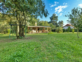 NA PREDAJ REKREAČNÁ CHATA v obci Drienica - 12