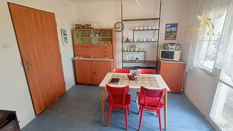 Novinka Chalupa s priestrannou záhradou vo vinohradníckej o - 12