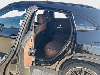 MERCEDES-BENZ GLA 220 4MATIC - NOVÉ VOZIDLO - 12