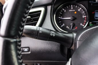 Nissan Qashqai 1.6 dCi Xtronic Tekna - 12