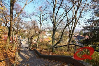 POZEMOK SO STAVEBNÝM POVOLENÍM V TICHEJ ČASTI DÚBRAVKY - 12