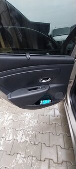 Renault Fluence 1.6 16V 81 kw - 12