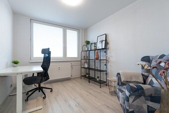 NA PRENÁJOM PLNE ZARIADENÝ 3 IZBOVÝ BYT S VEĽKOU LODŽIOU - 12