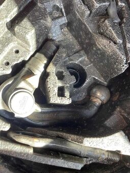 Volkswagen Golf V 1,9Tdi 77kw motor: BLS - 12
