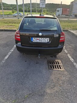 Škoda OKTAVIA 2 - 12