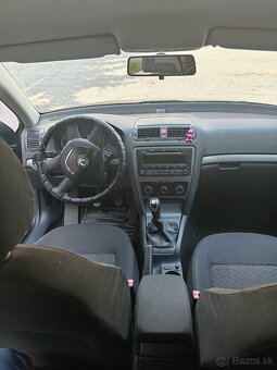PREDÁM ŠKODA OCTAVIA 2 TOUR1,6 BENZIN r2011 KÚP. NA SLOV . - 12