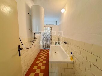 ZNÍŽENÁ CENA - EXKLUZÍVNE ponúkame trojpodlažný rodinný... - 12