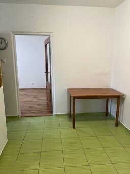 2 izb. byt, Súmračná ul. - 12