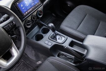 Toyota Hilux DC 2.4 I D-4D Active 4x4 A/T // AJ NA SPLÁTKY - 12