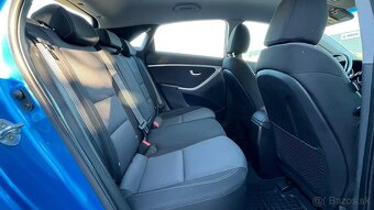 Hyundai i30 1.6 CRDi M6 2.majiteľ, nove v SR - 12