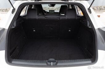 Mercedes-Benz GLA 180 - 12