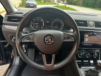 Škoda Superb Combi 2.0 TDI - 12