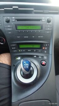Toyota prius HYBRID 1.8VVTI- - 12