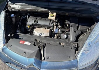 Citroën C4 Picasso 1,6i klima , 7 Míst benzín manuál 88 kw - 12