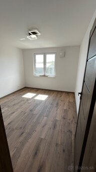 VÝSTAVBA RODINNÝCH DOMOV NA KĽÚČ - 12