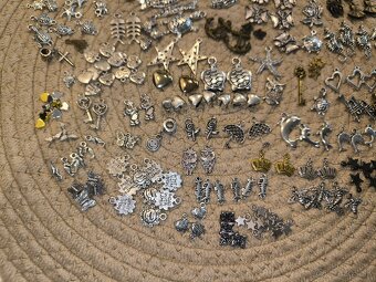 Bižutéria,náušnice,náhrdelníky,brošne,prstene,prívesky - 12