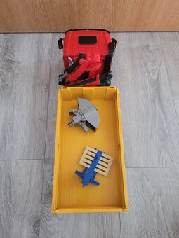 Bruder nakladne auto s rukou - 12