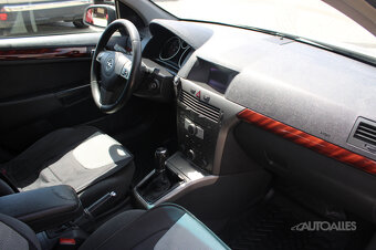 Opel Astra Caravan 1,9CDTi 88 kW - 12